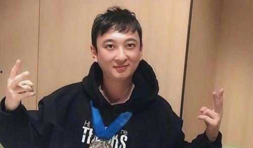 王思聪吃瓜女网红