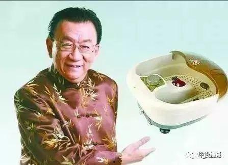 网红吃瓜情侣是谁,揭秘背后的真相与争议